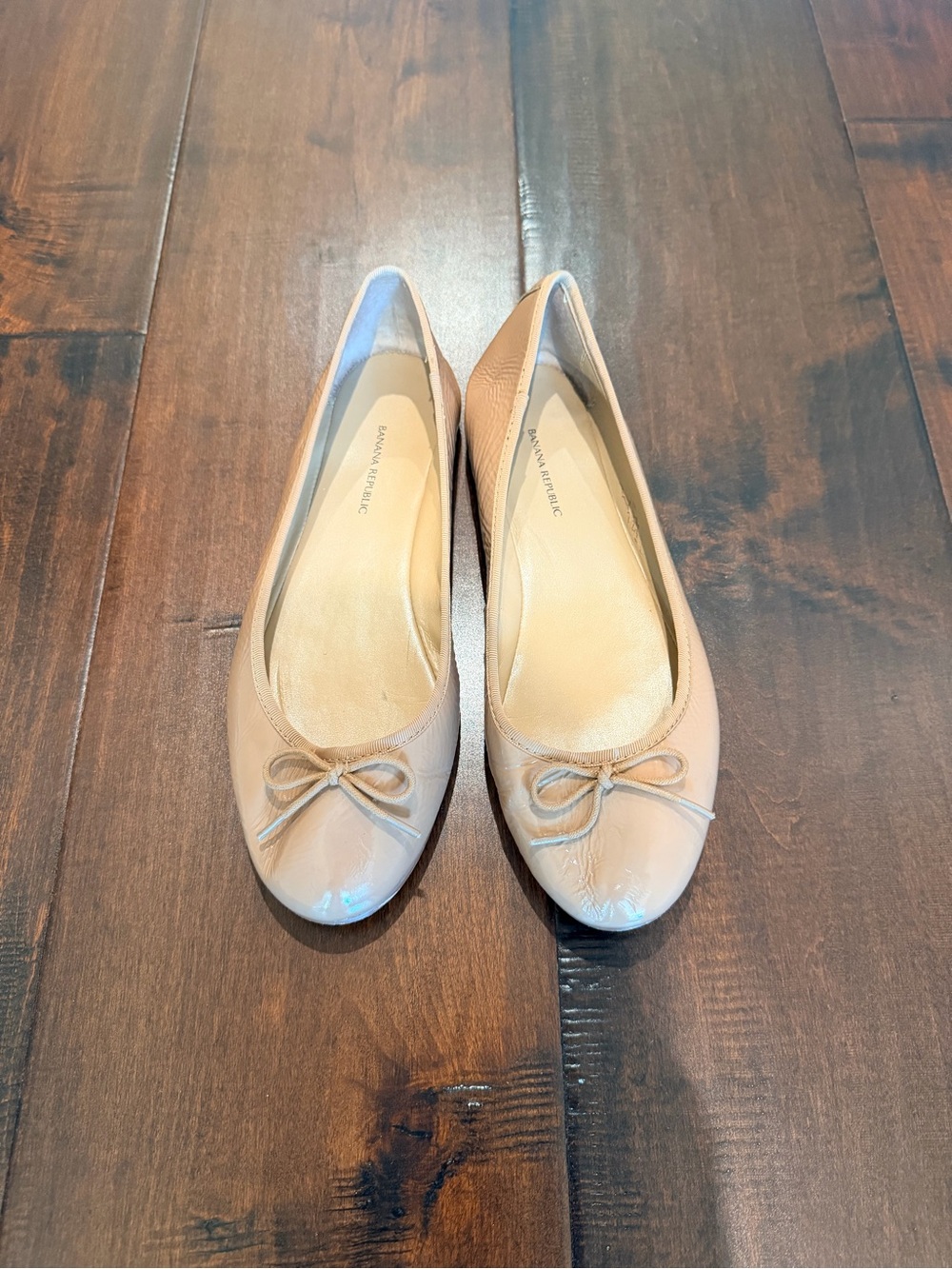 Banana Republic Nude Patent Ballet Flats Bow Size 9